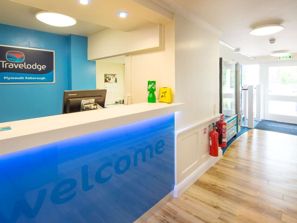 Travelodge Plymouth Roborough Інтер'єр фото