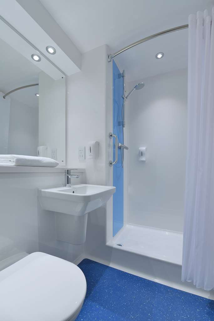 Travelodge Plymouth Roborough Номер фото
